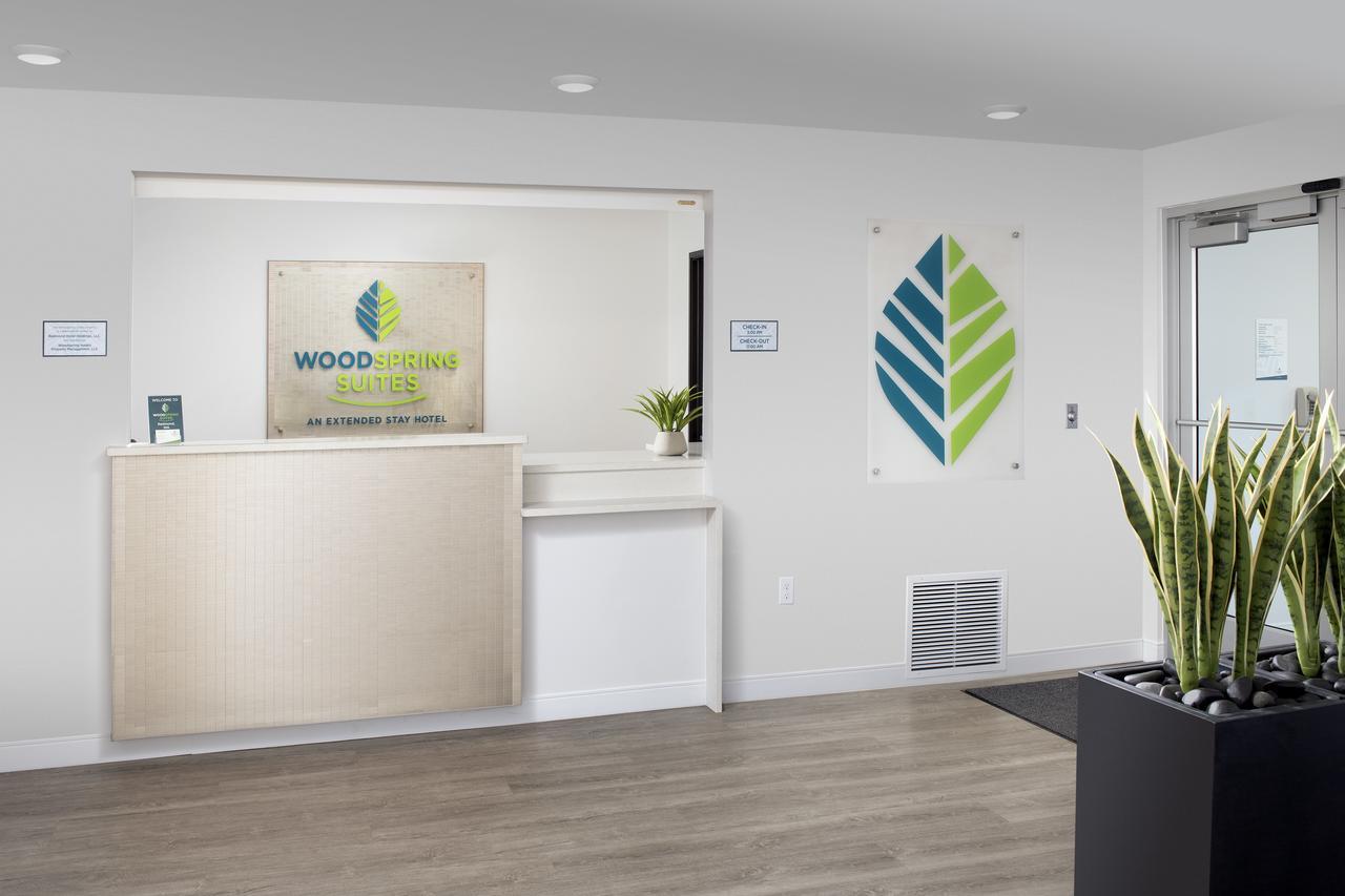 Woodspring Suites Seattle Redmond Exterior photo