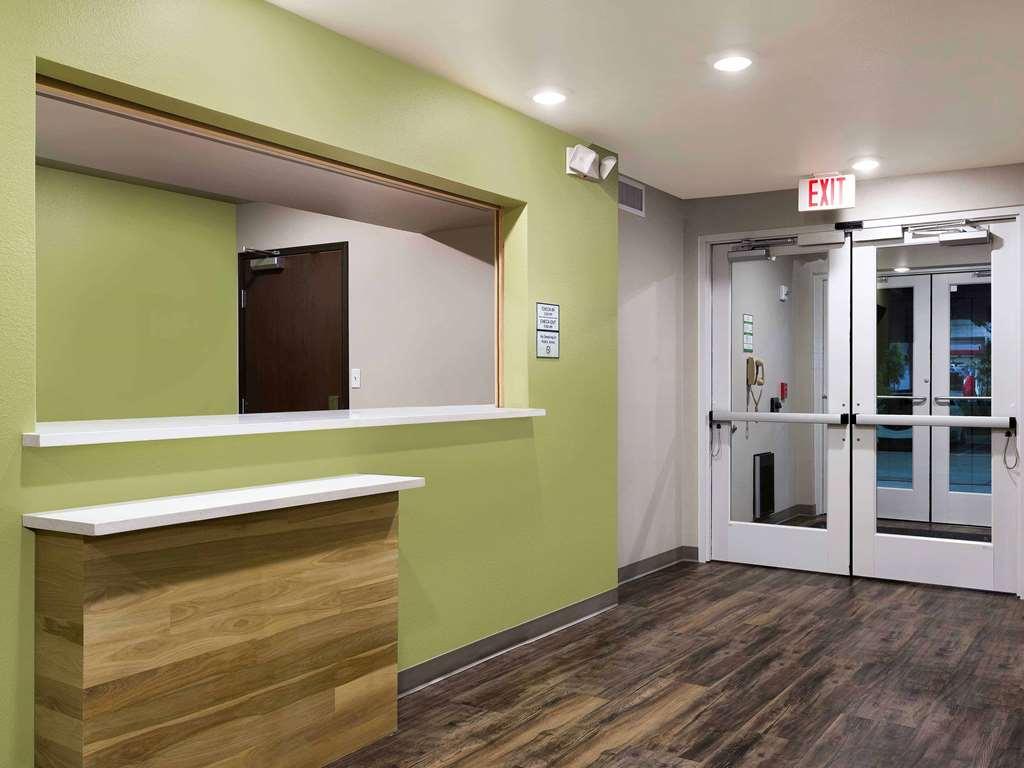 Woodspring Suites Seattle Redmond Interior photo
